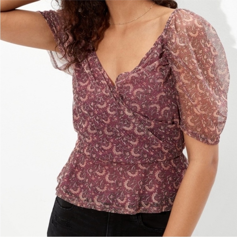 American Eagle Cropped Floral Blouse
